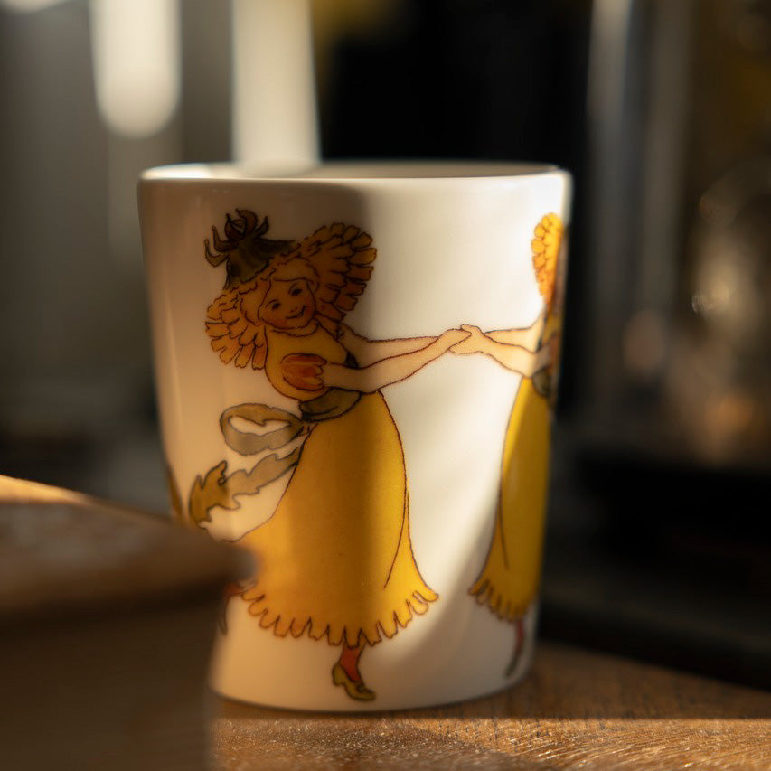 エルサベスコフ マグカップ ハンドルなし タンポポ デザインハウスストックホルム Elsa Beskow MUG dandelions Design  House Stockholm